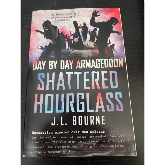 Shattered Hourglass - Picture 1 of 2